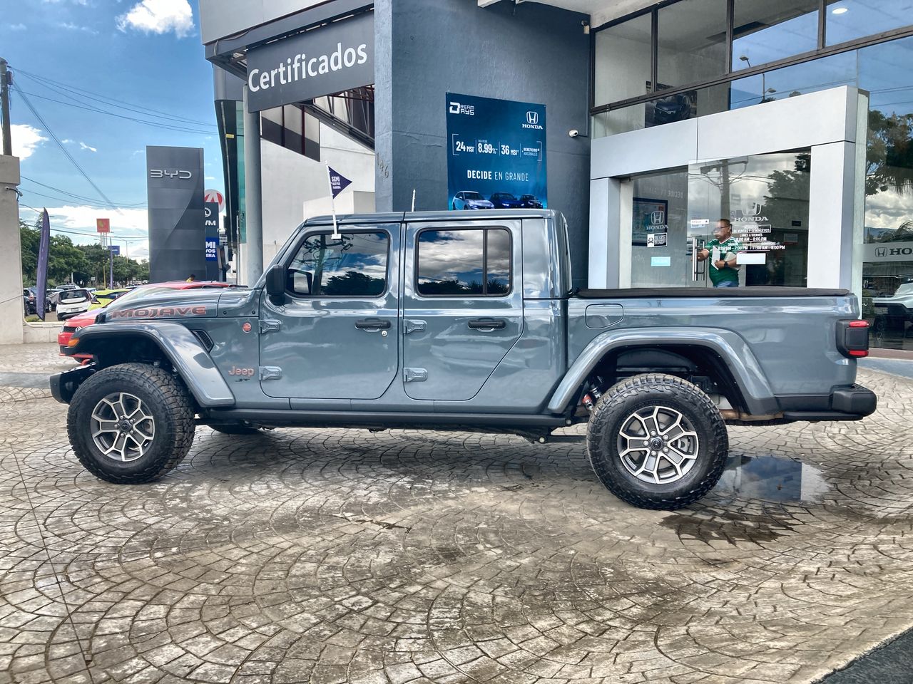 2025 Jeep JT 3.6 Mojave At