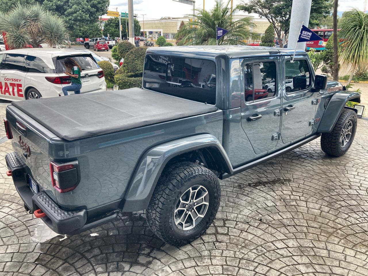 2025 Jeep JT 3.6 Mojave At