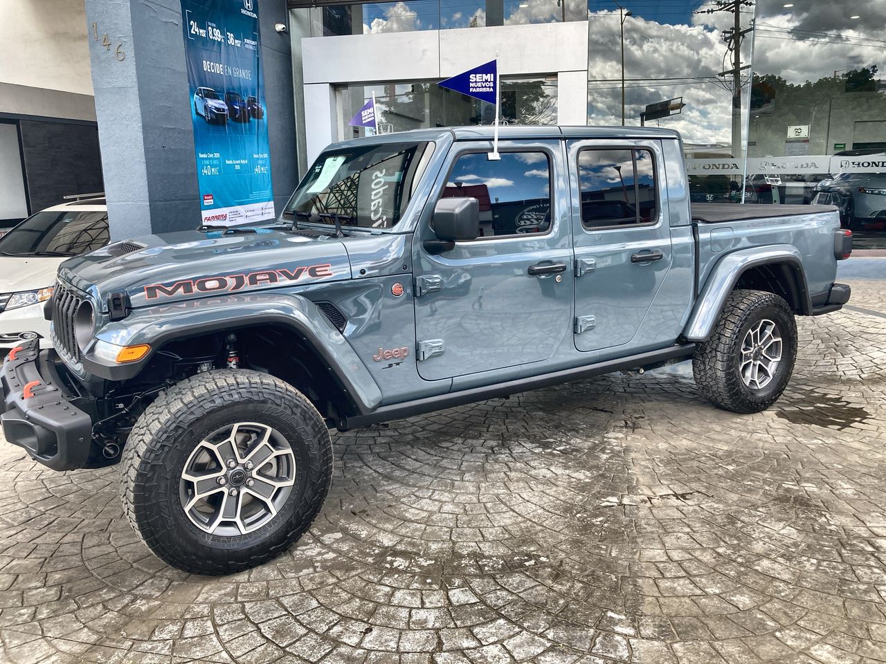 2025 Jeep JT 3.6 Mojave At