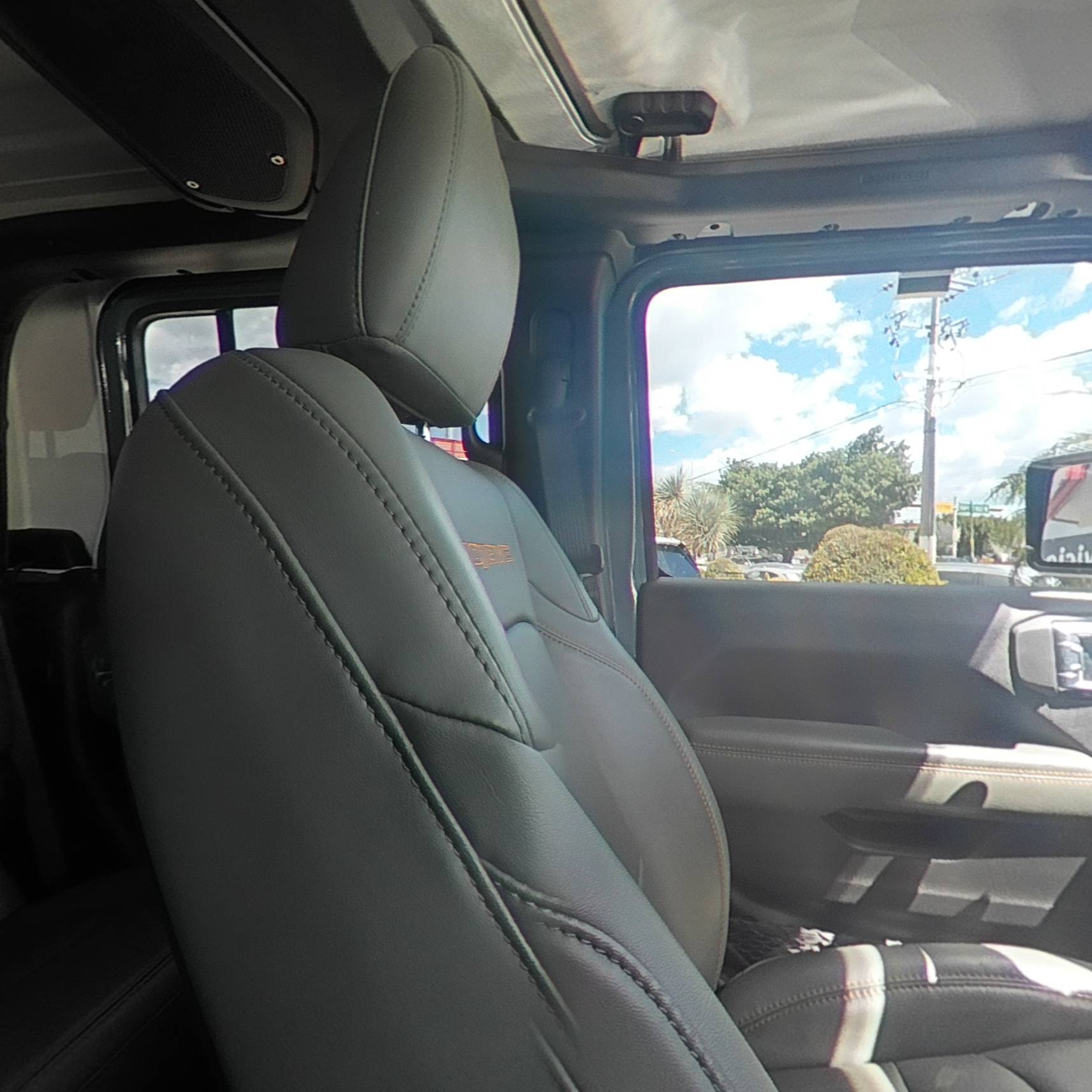 2025 Jeep JT 3.6 Mojave At