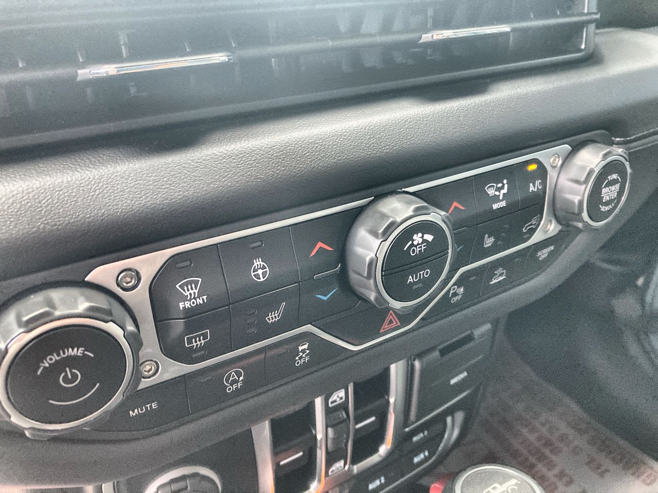 2025 Jeep JT 3.6 Mojave At