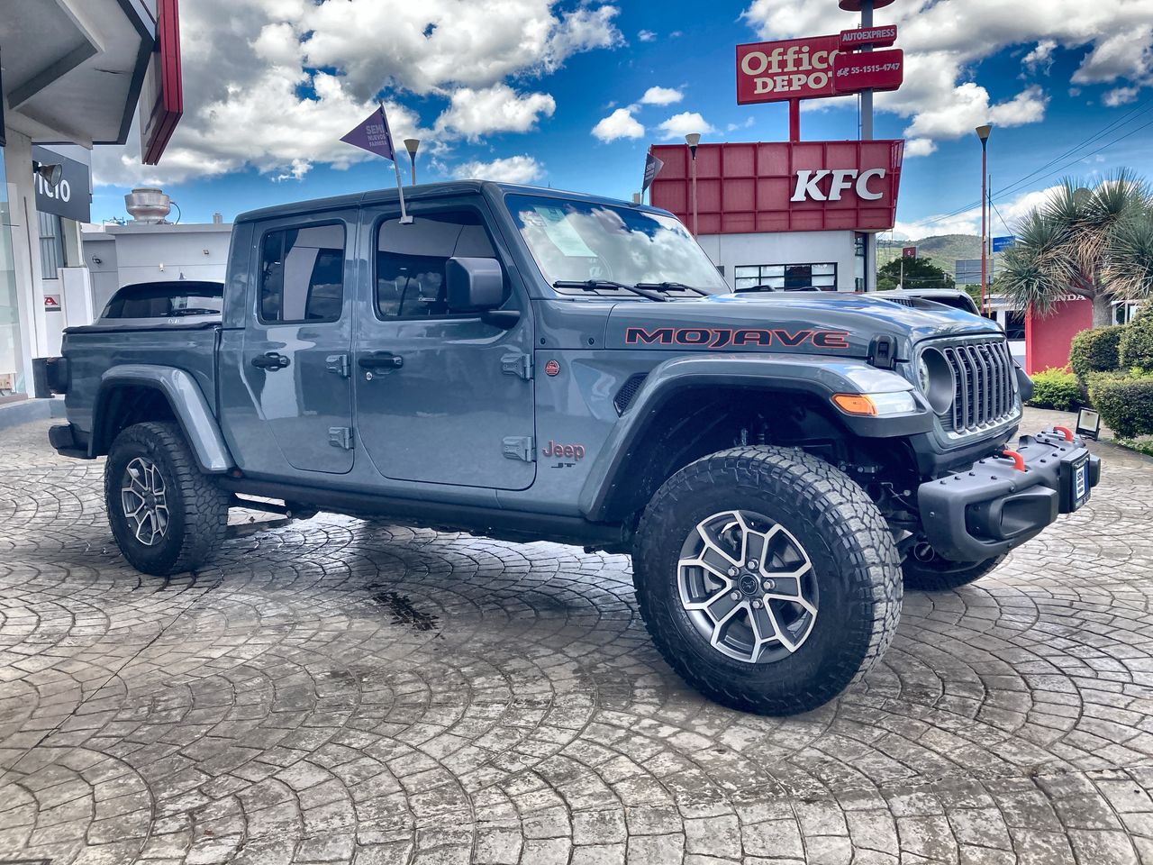 2025 Jeep JT 3.6 Mojave At