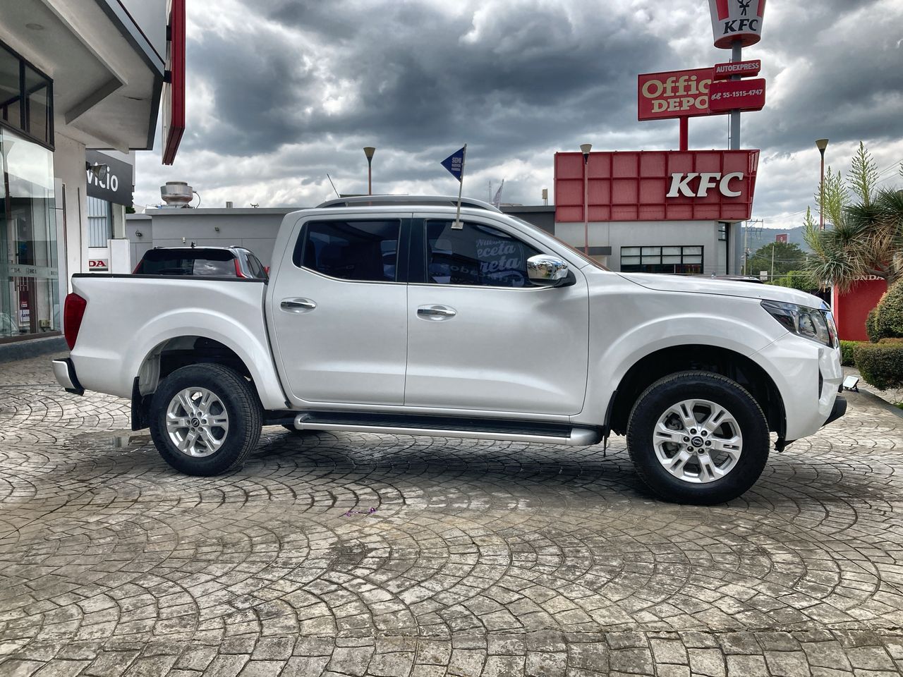 2023 Nissan Frontier 2.5 Le At