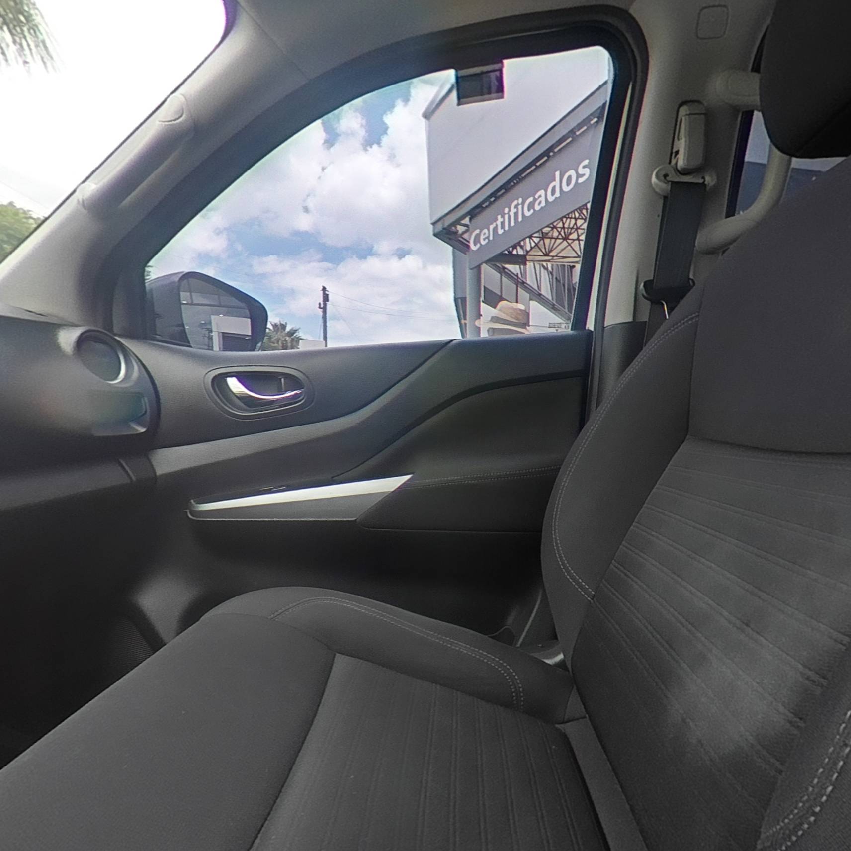 2023 Nissan Frontier 2.5 Le At