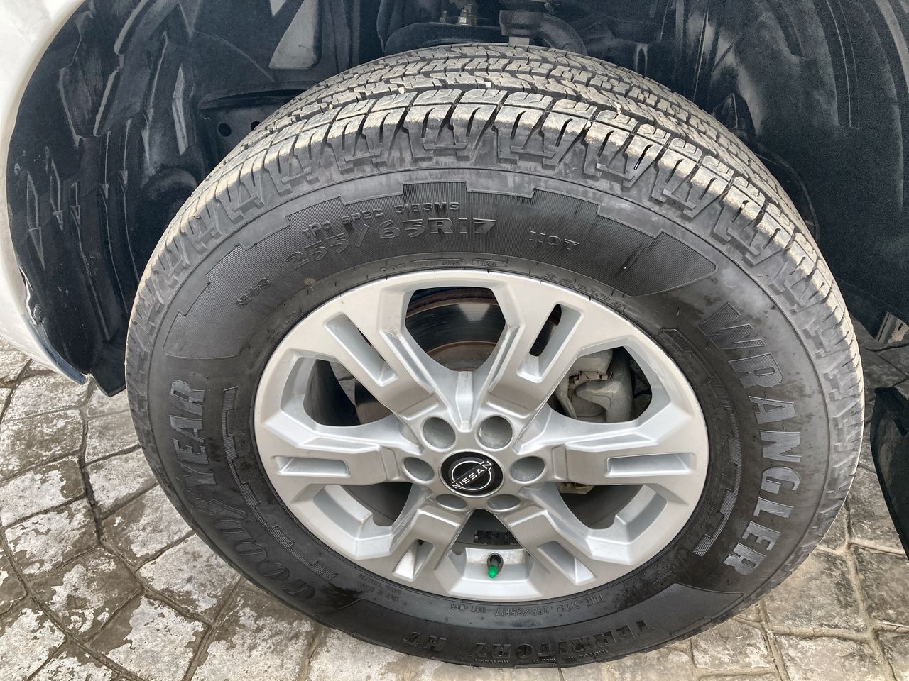 2023 Nissan Frontier 2.5 Le At