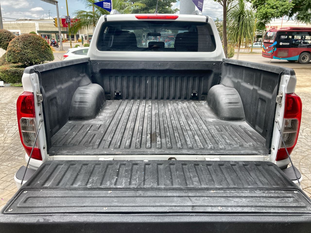 2023 Nissan Frontier 2.5 Le At