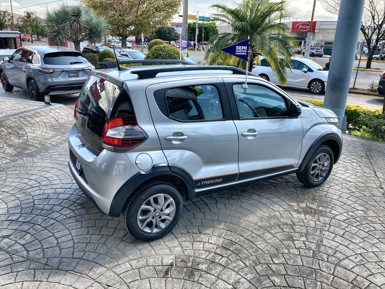 2024 FIAT Mobi 1.0 Trekking Mt
