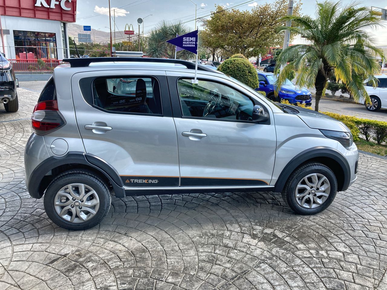 2024 FIAT Mobi 1.0 Trekking Mt