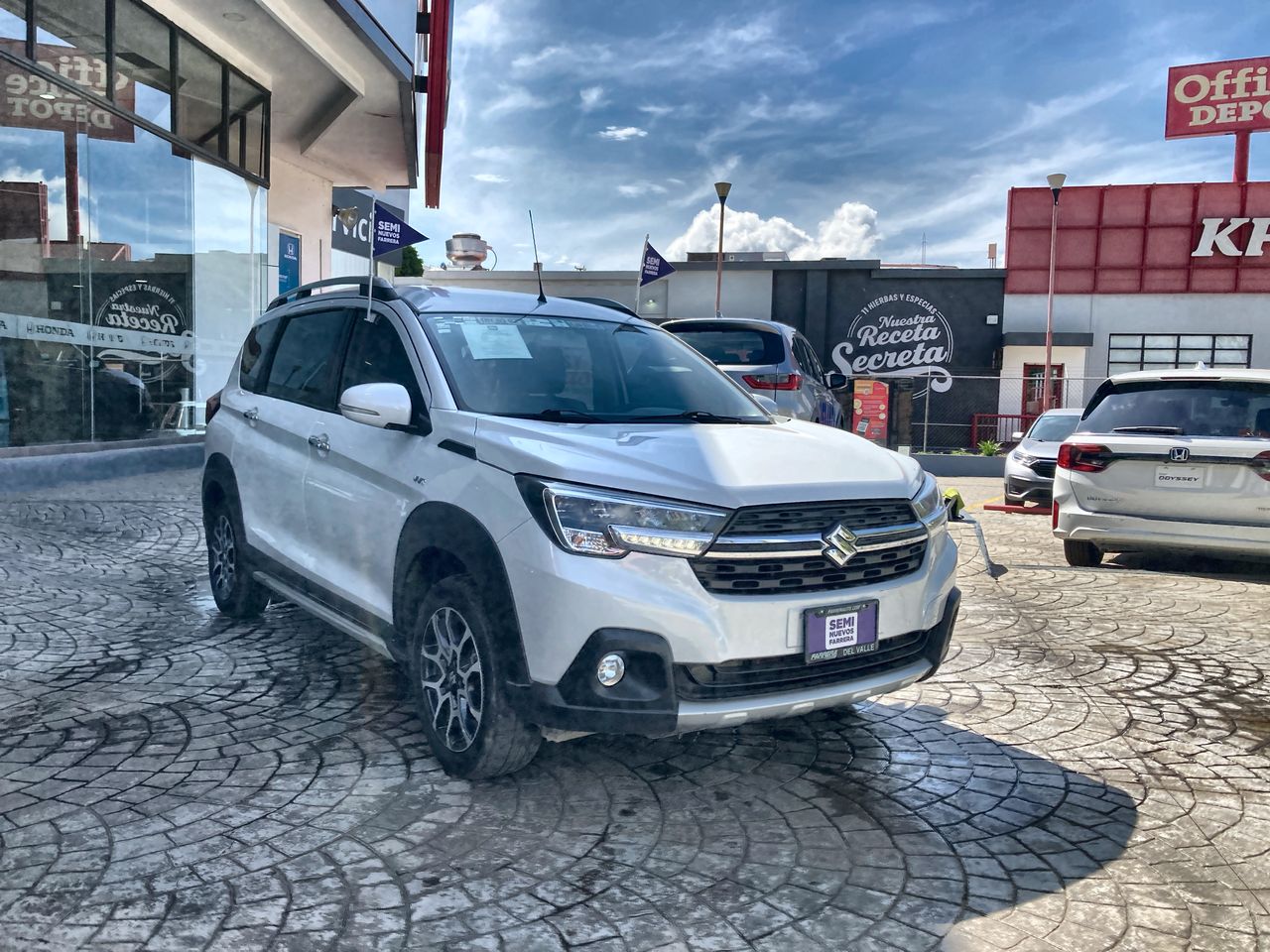 2023 Suzuki Ertiga 1.5 XL7 Glx At