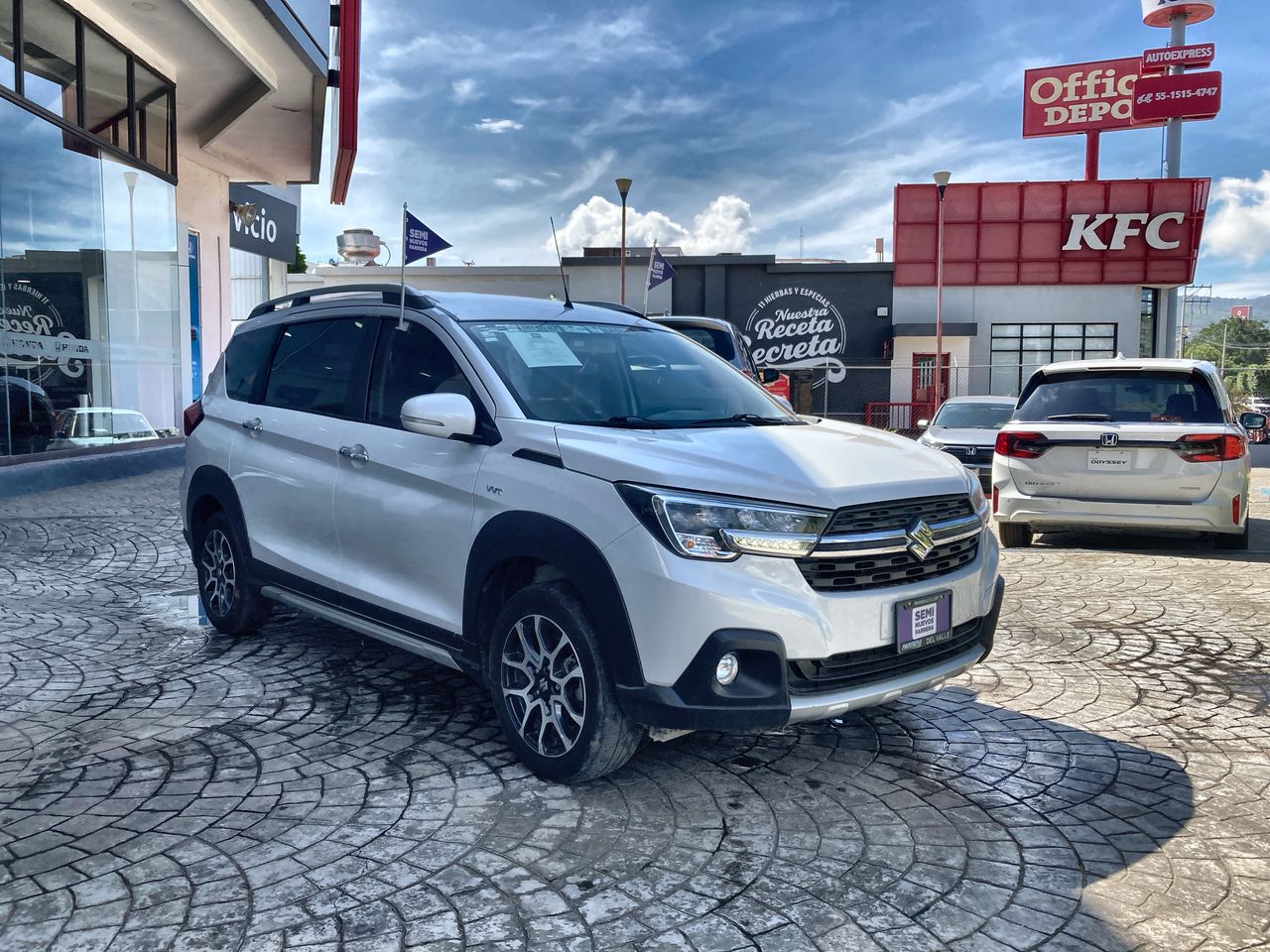 2023 Suzuki Ertiga 1.5 XL7 Glx At