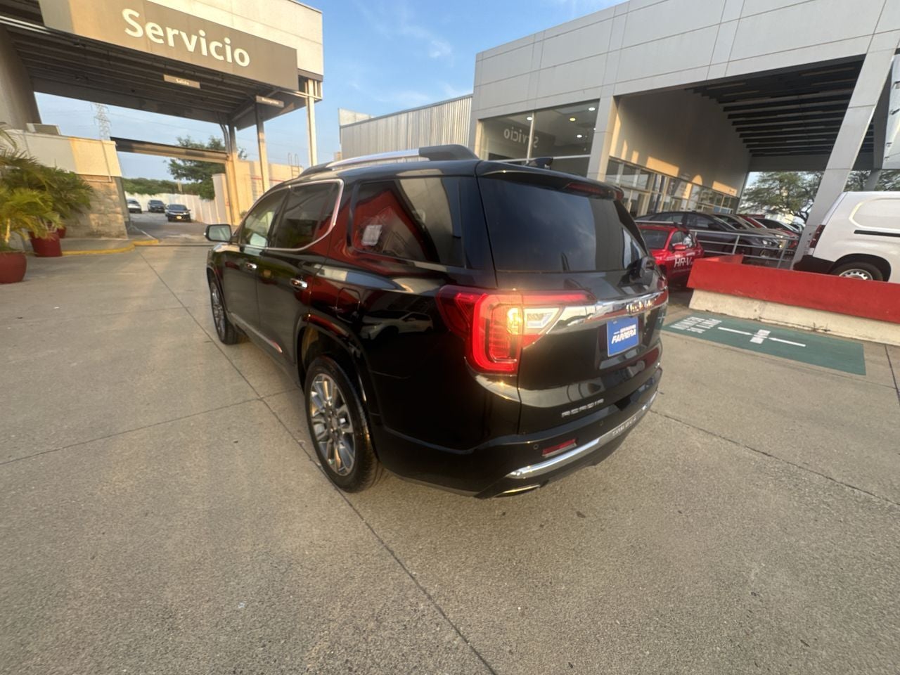 2023 GMC Acadia 3.6 Denali At