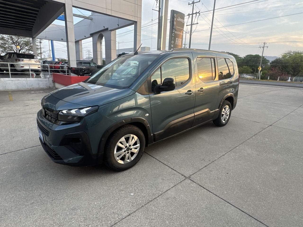2025 Peugeot Rifter 1.2 Puretech Allure Pack At