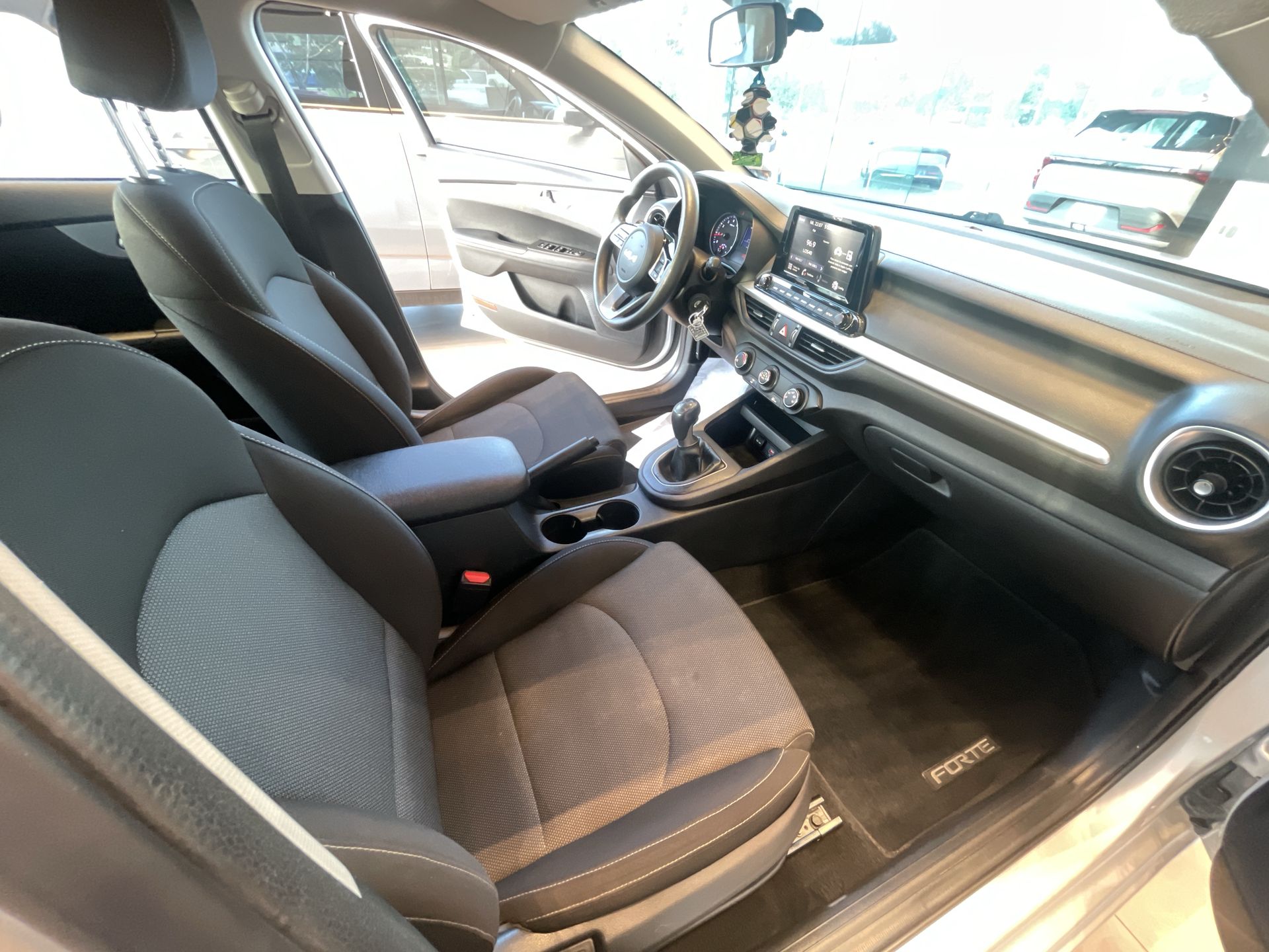 2023 Kia Forte 2.0 L Sedan Mt