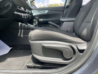2023 Kia Forte 2.0 LX Mt