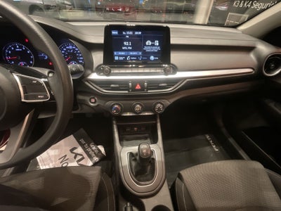2022 Kia Forte 2.0 LX Mt