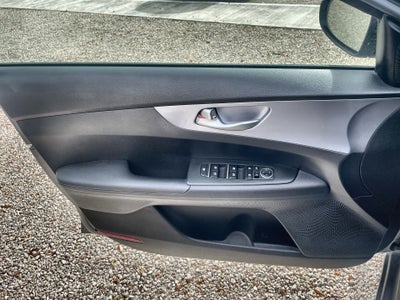 2022 Kia Forte 2.0 LX At