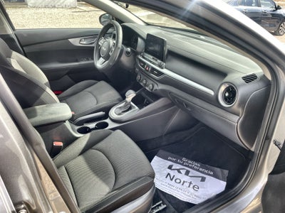 2022 Kia Forte 2.0 LX At