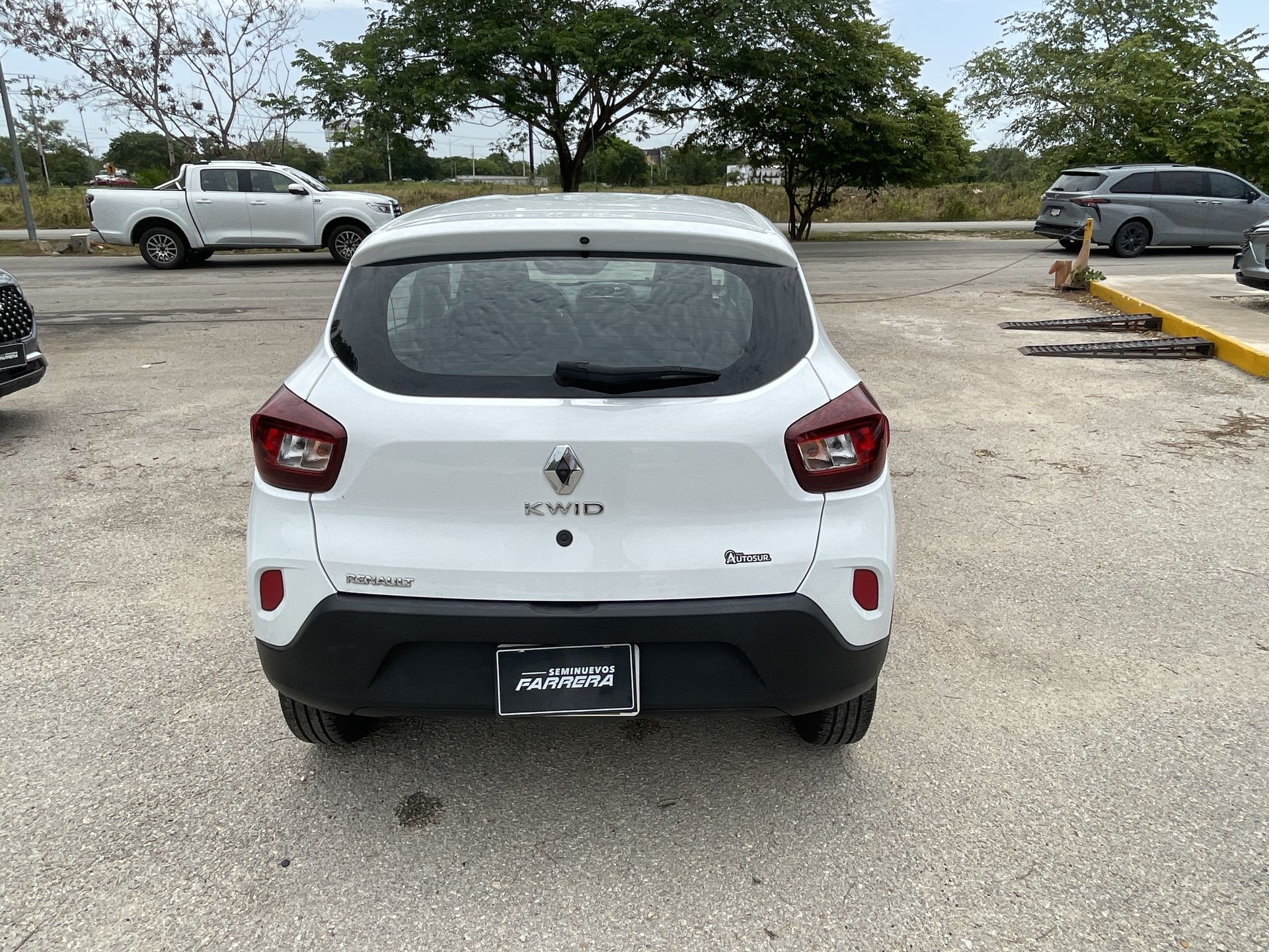 2025 Renault Kwid 1.0 Iconic Mt