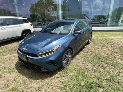 2022 Kia Forte 2.0 GT Line 4p At