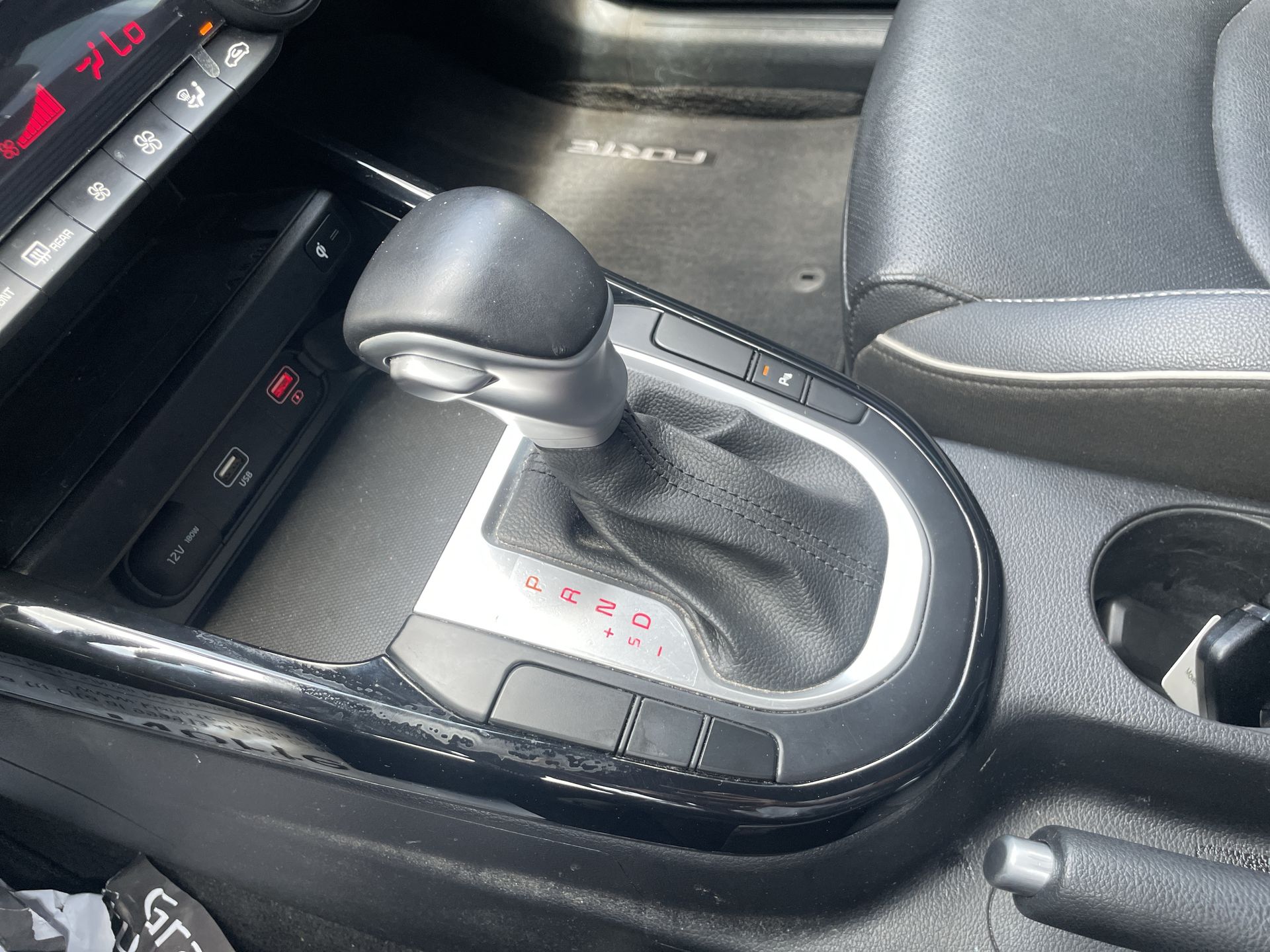 2022 Kia Forte 2.0 GT Line 4p At