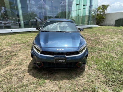 2022 Kia Forte 2.0 GT Line 4p At