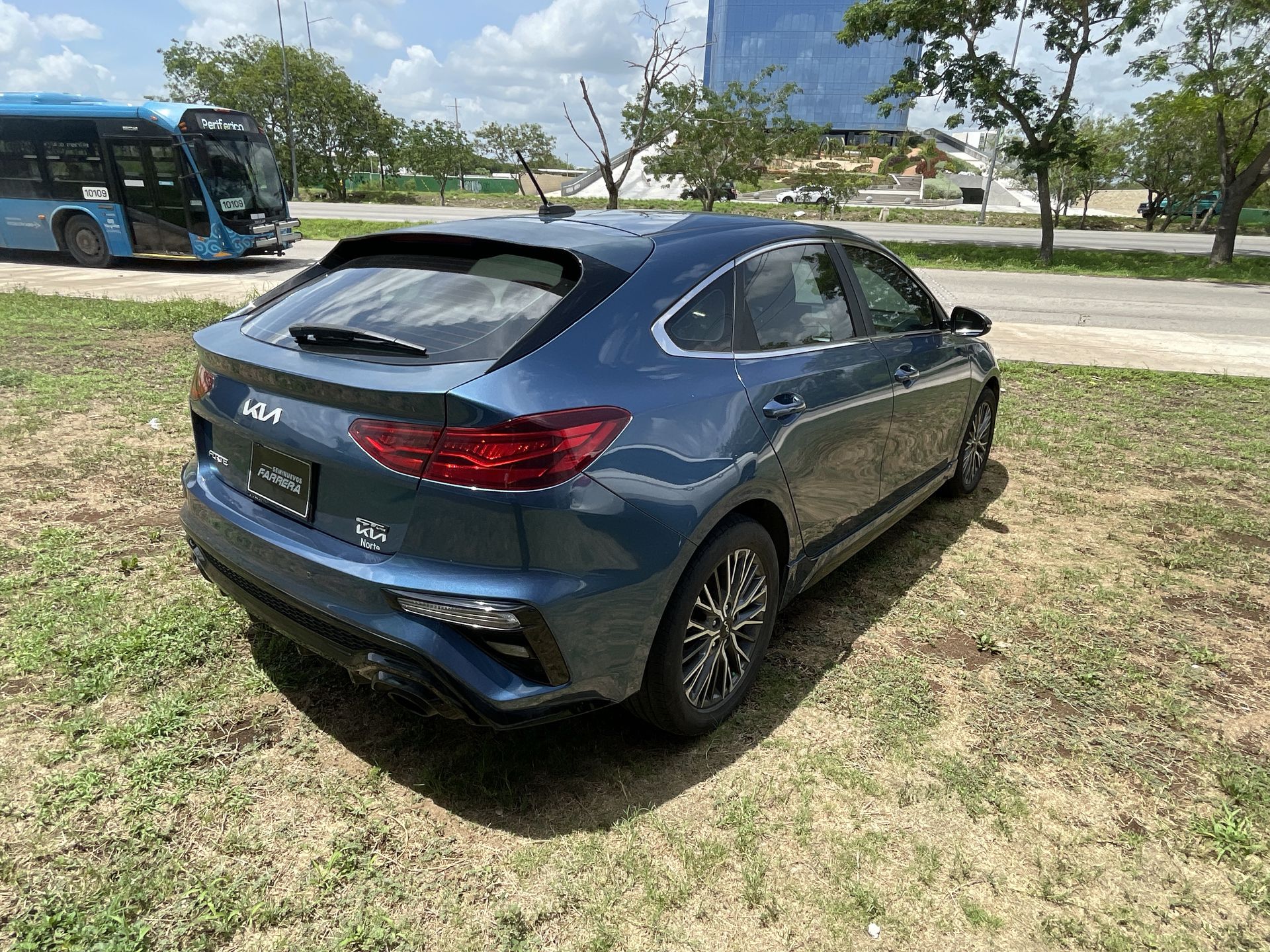 2022 Kia Forte 2.0 GT Line 4p At