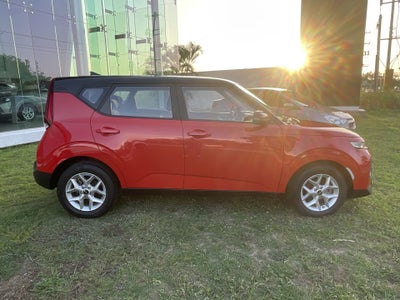2022 Kia Soul 1.6 LX At