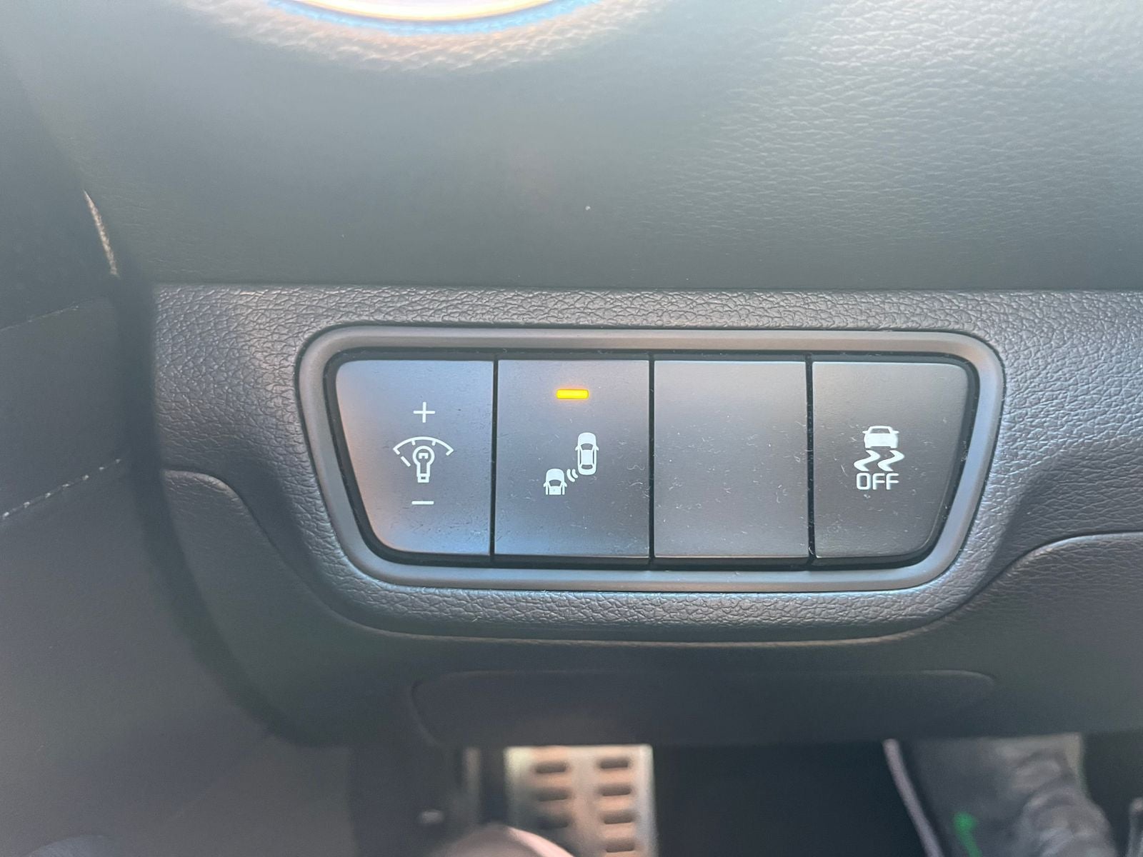 2024 Kia Forte 2.0 L Sedan At