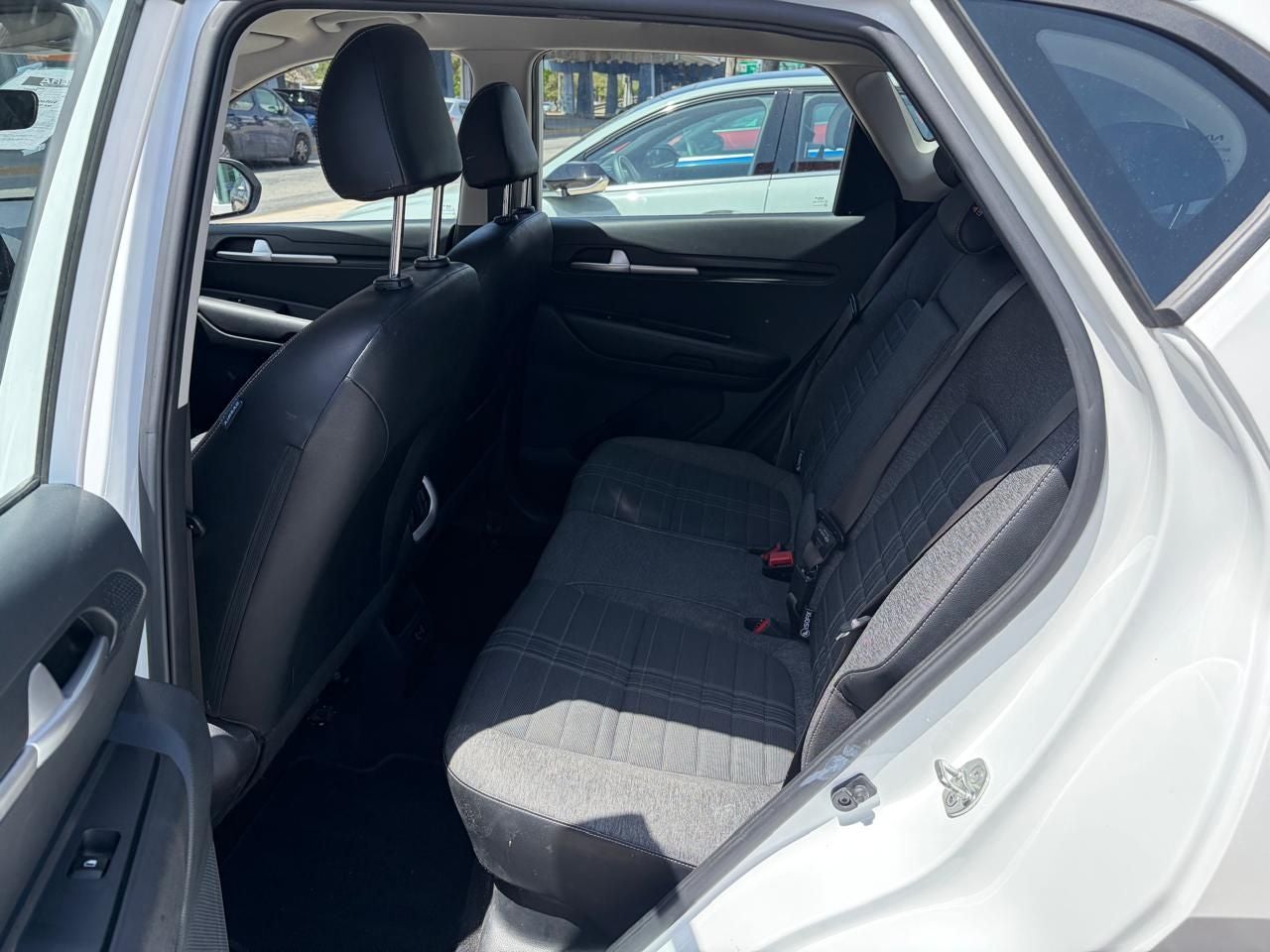 2024 Kia Sonet 1.5 Lx Mt