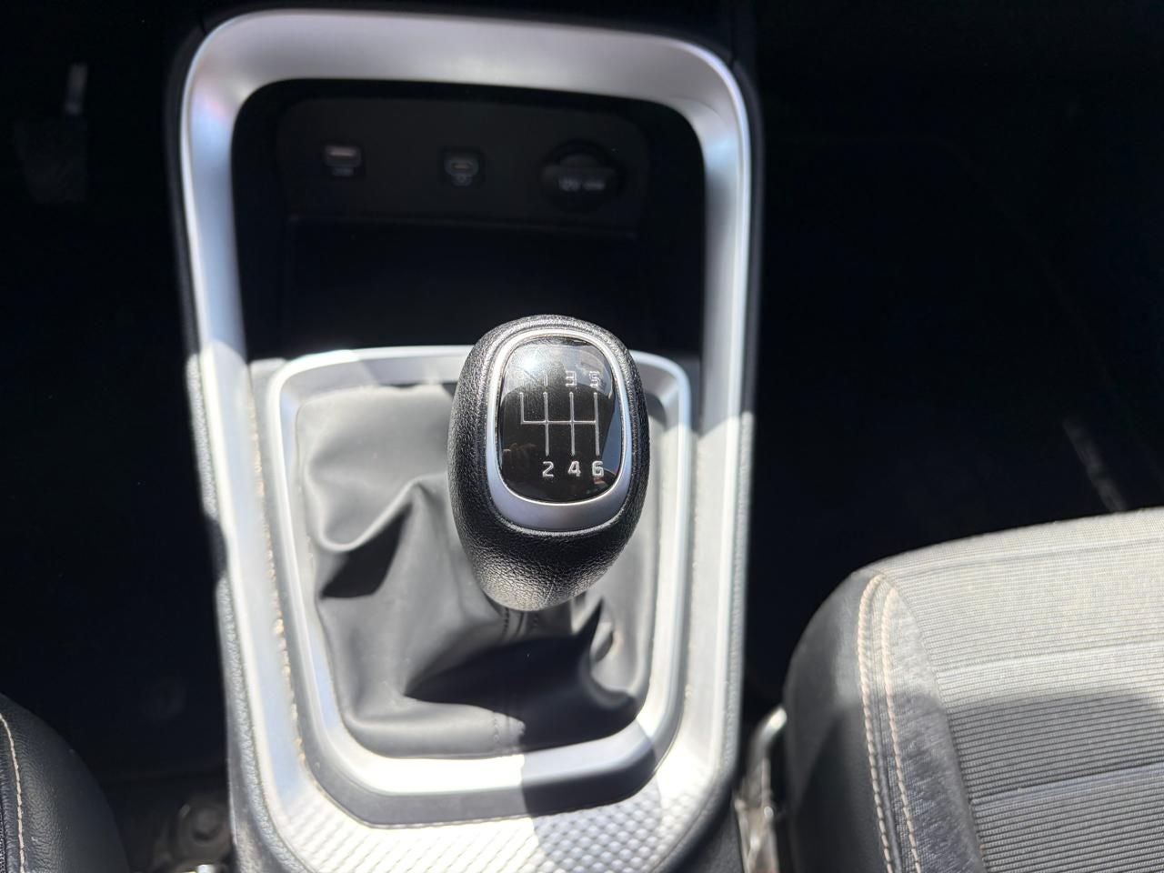 2024 Kia Sonet 1.5 Lx Mt