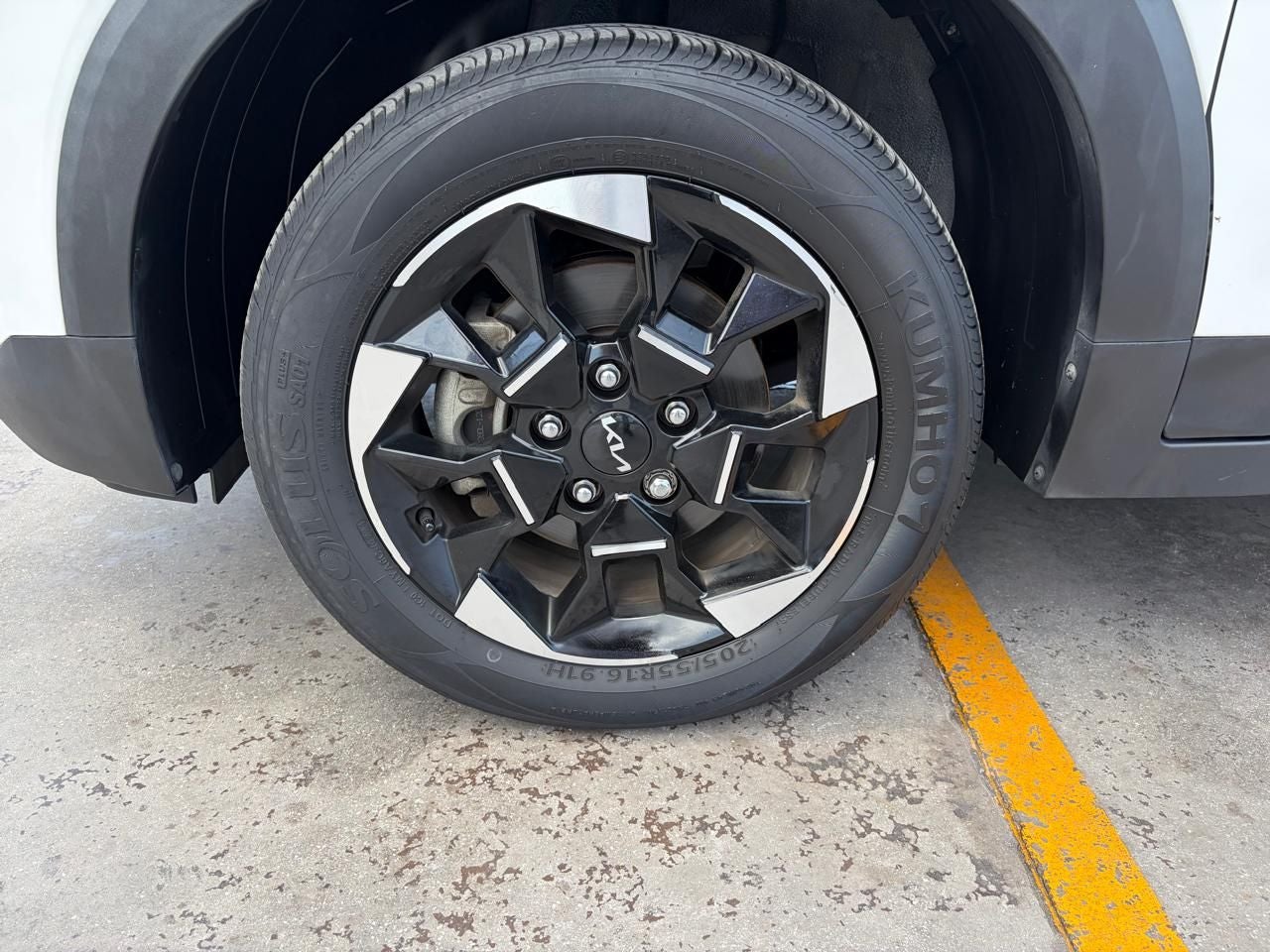 2024 Kia Sonet 1.5 Lx Mt