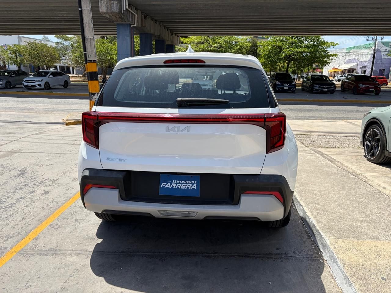 2024 Kia Sonet 1.5 Lx Mt