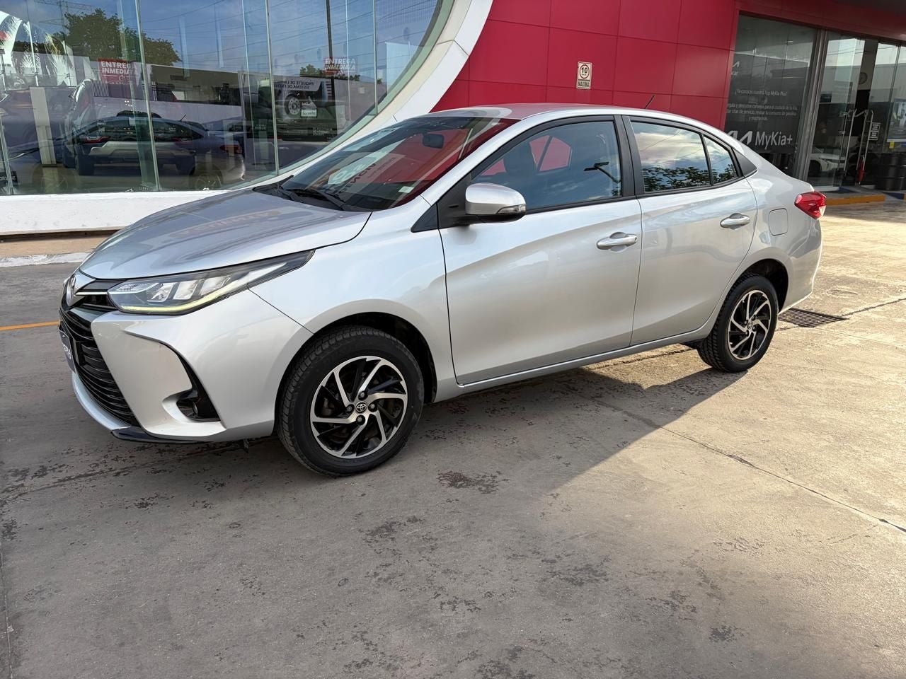 2022 Toyota Yaris 1.5 S Sedan At