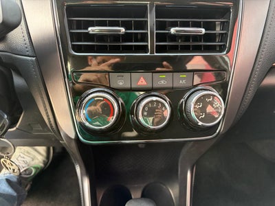 2022 Toyota Yaris 1.5 S Sedan At