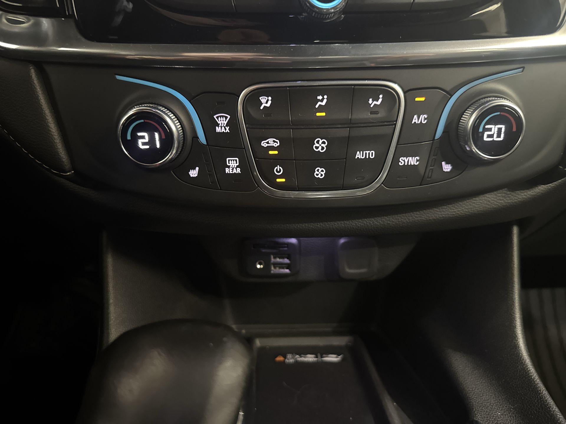 2022 Chevrolet Traverse 3.6 V6 LT Piel At