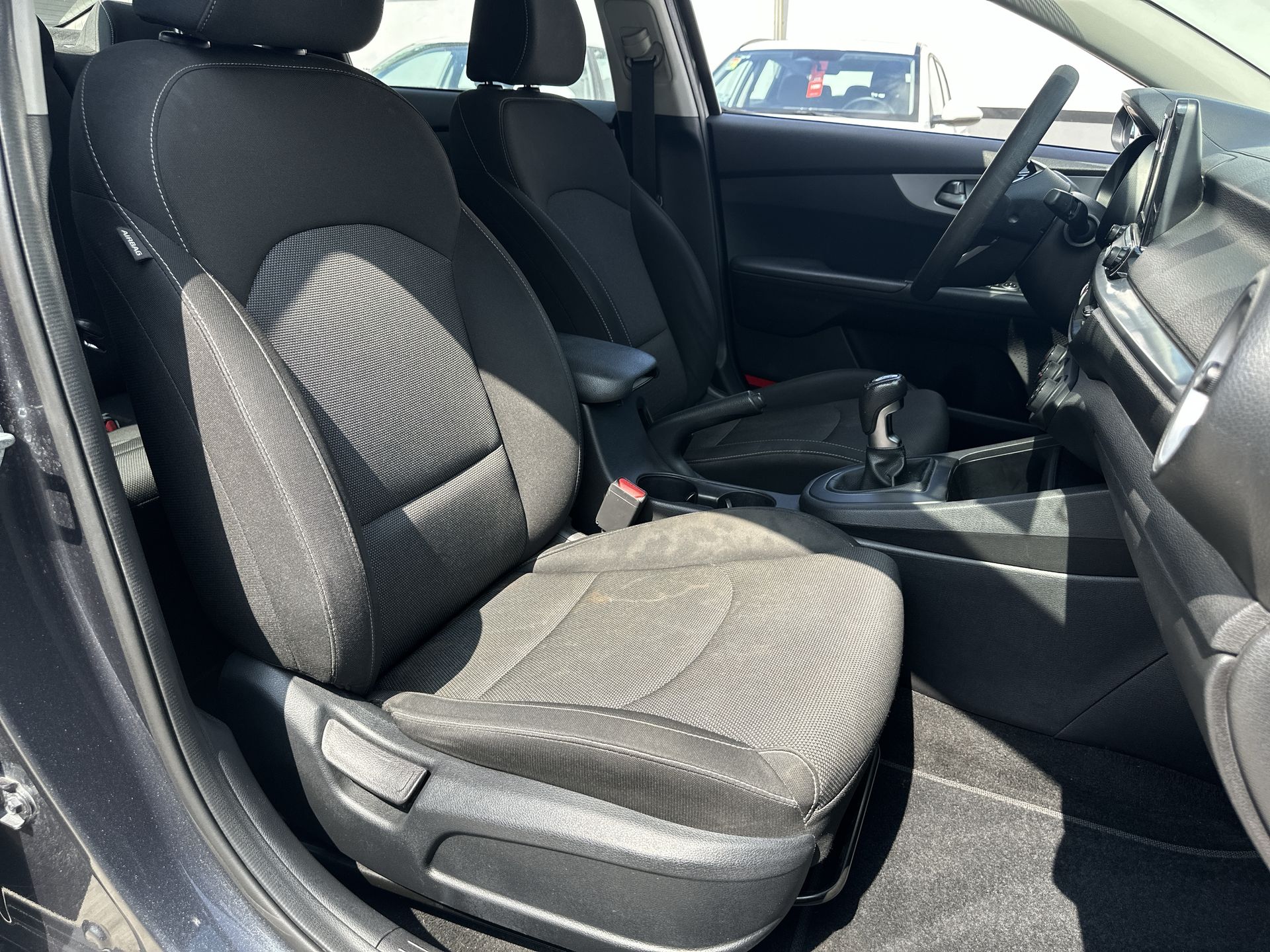 2022 Kia Forte 2.0 LX Mt