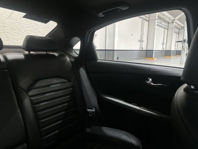 2022 Kia Forte 2.0 GT Line 4p At