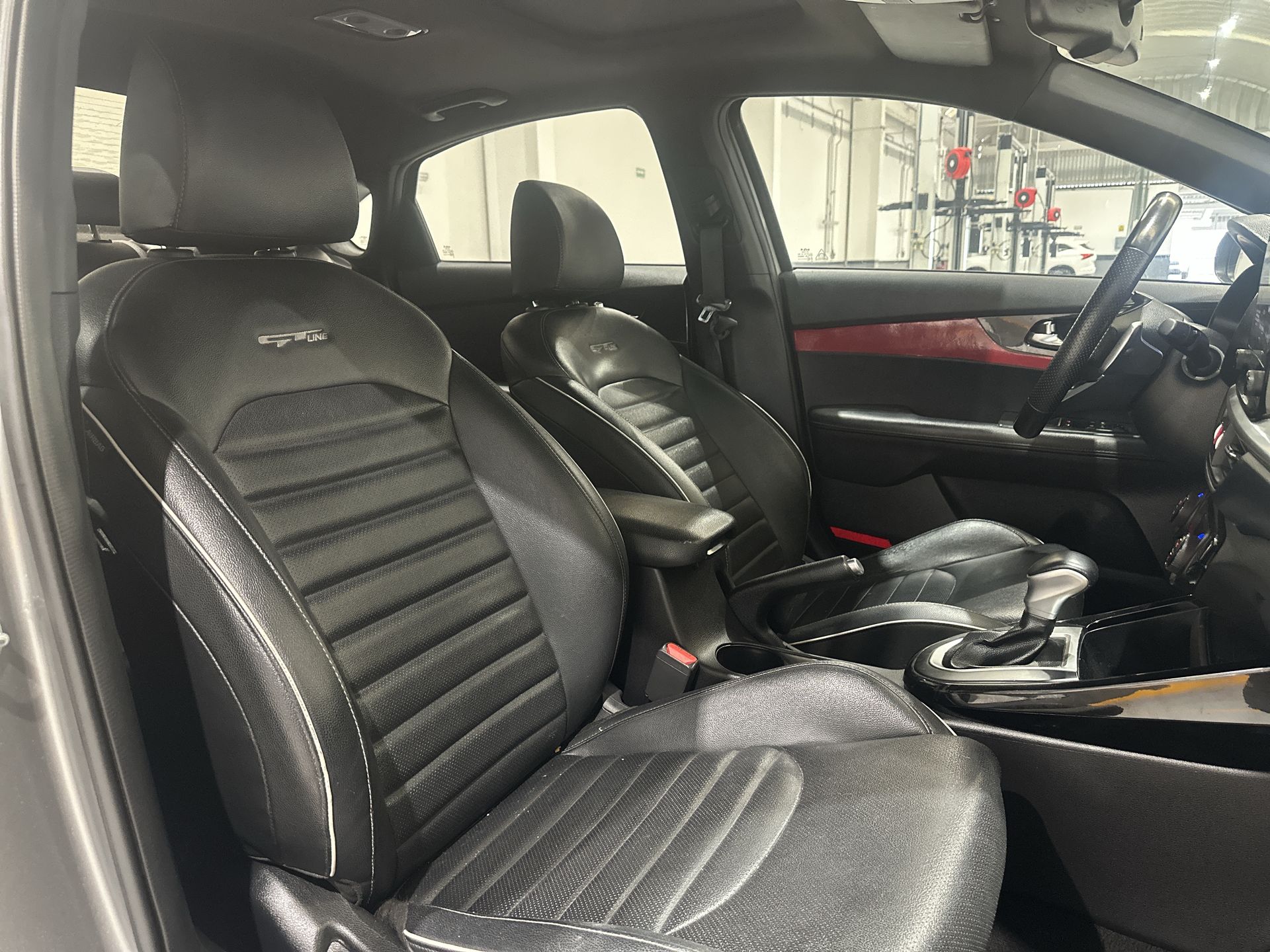 2022 Kia Forte 2.0 GT Line 4p At