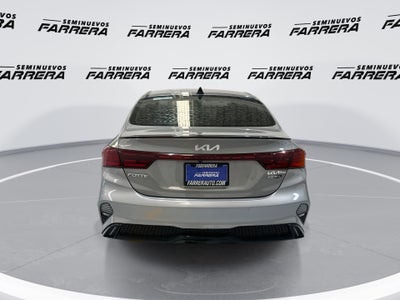 2022 Kia Forte 2.0 GT Line 4p At