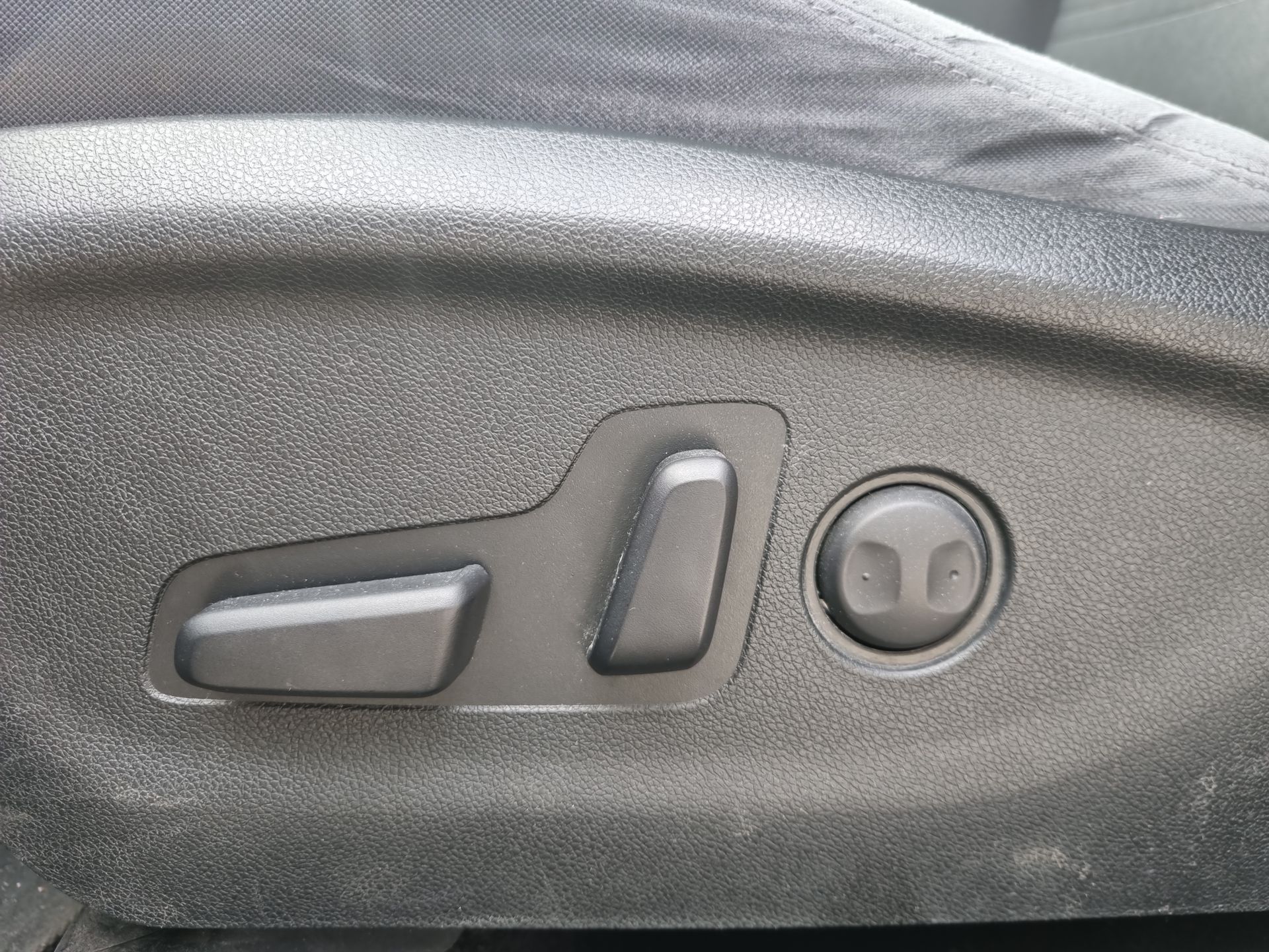 2019 Kia Sorento 2.4 L4 LX Tela 7 Pasajeros At