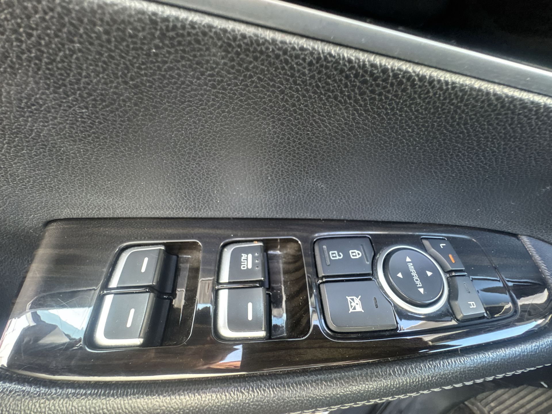 2020 Kia Sorento 2.4 L4 LX Tela 7 Pasajeros At