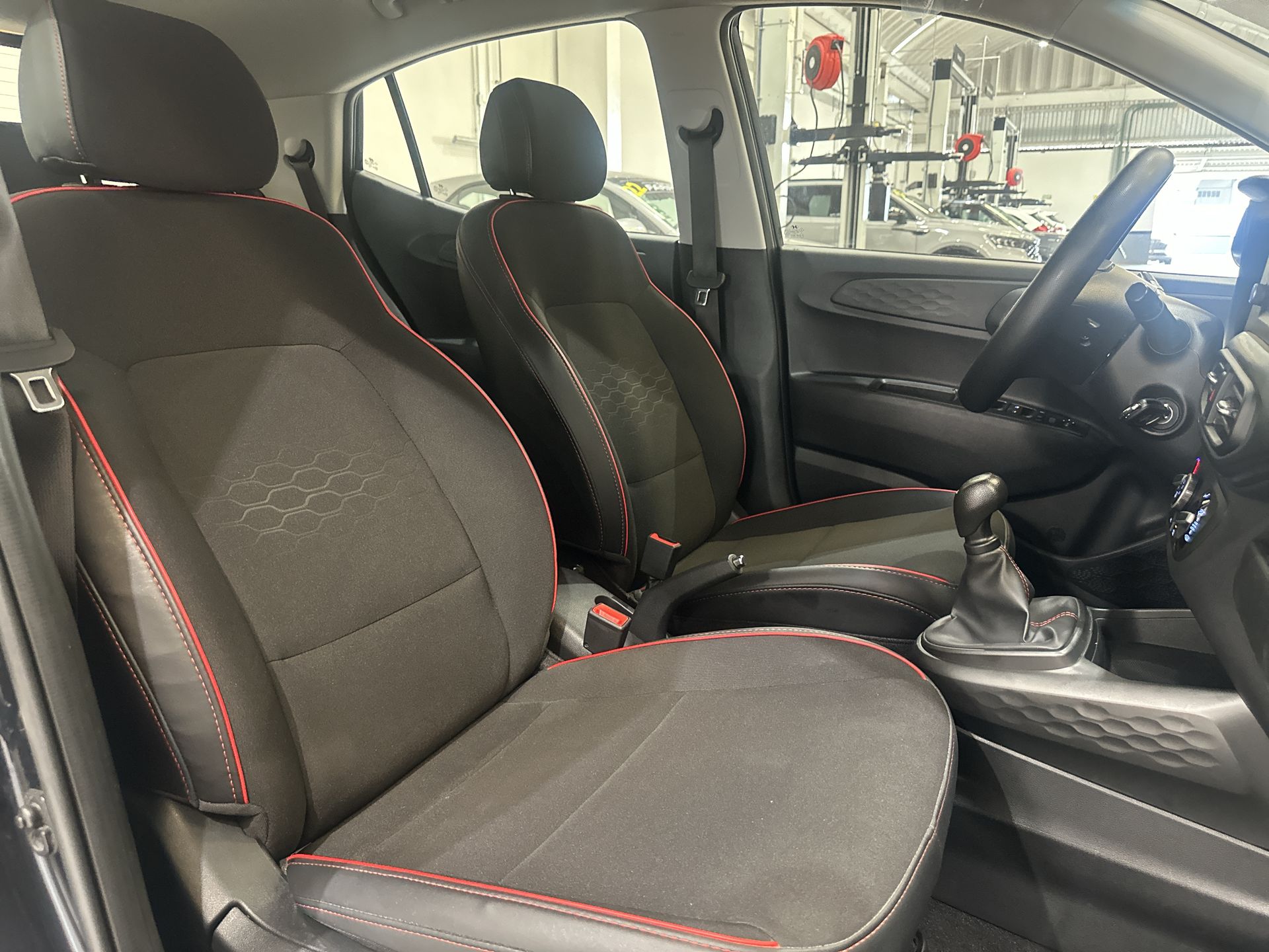 2025 Hyundai Grand i10 1.2 Gl Mid Hb Mt