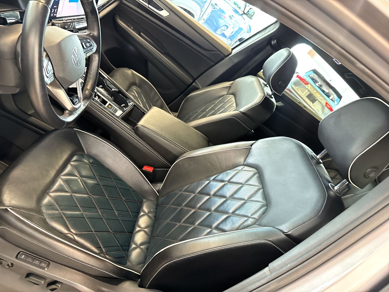 2024 Volkswagen Cross Sport 2.0 R-Line At