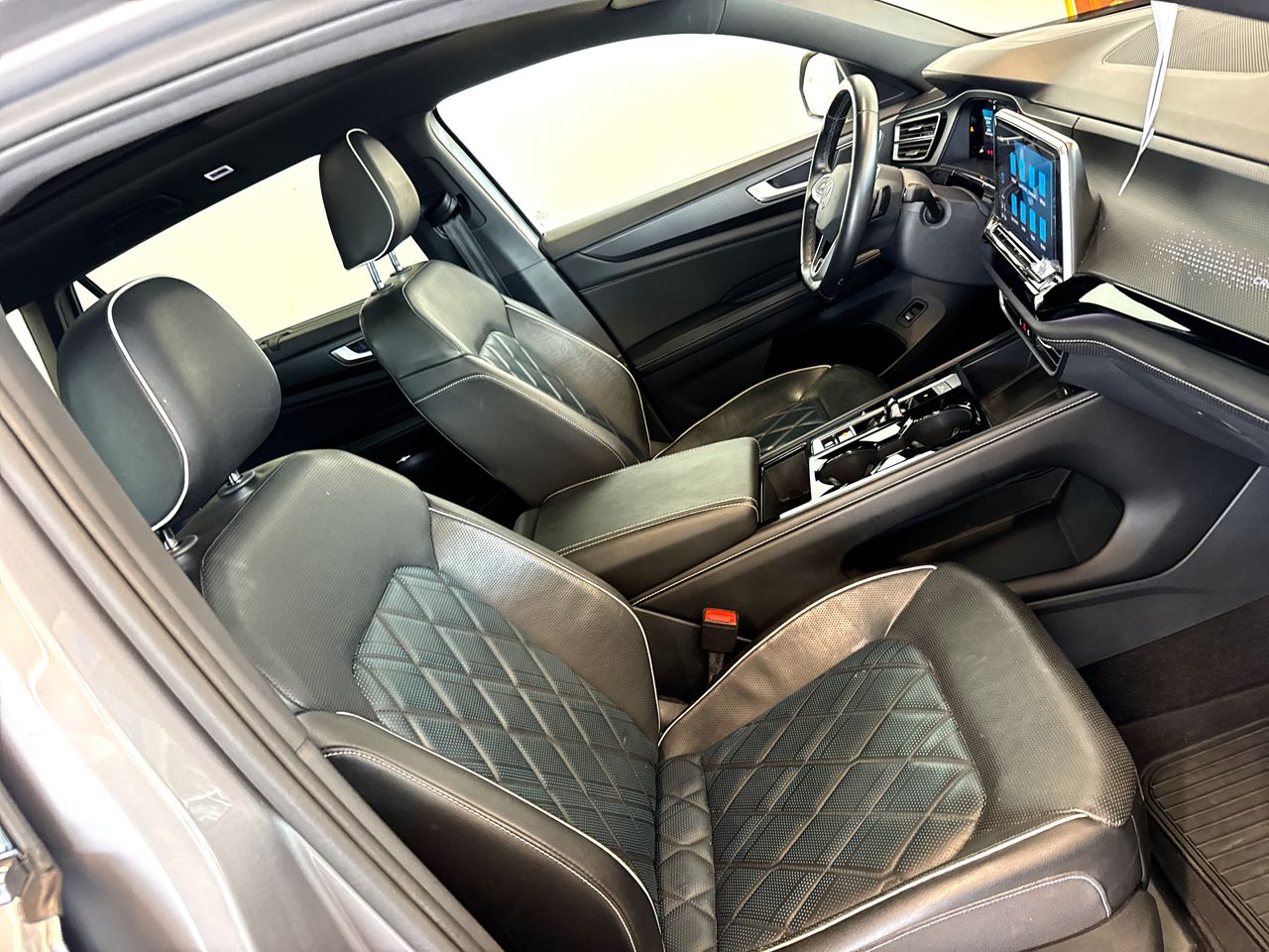 2024 Volkswagen Cross Sport 2.0 R-Line At