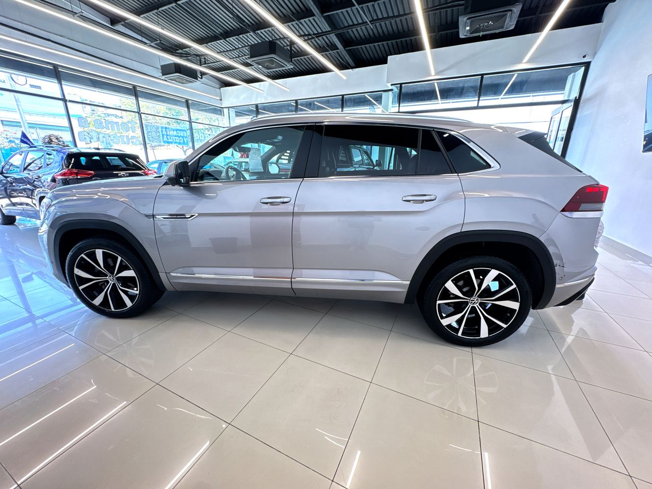 2024 Volkswagen Cross Sport 2.0 R-Line At