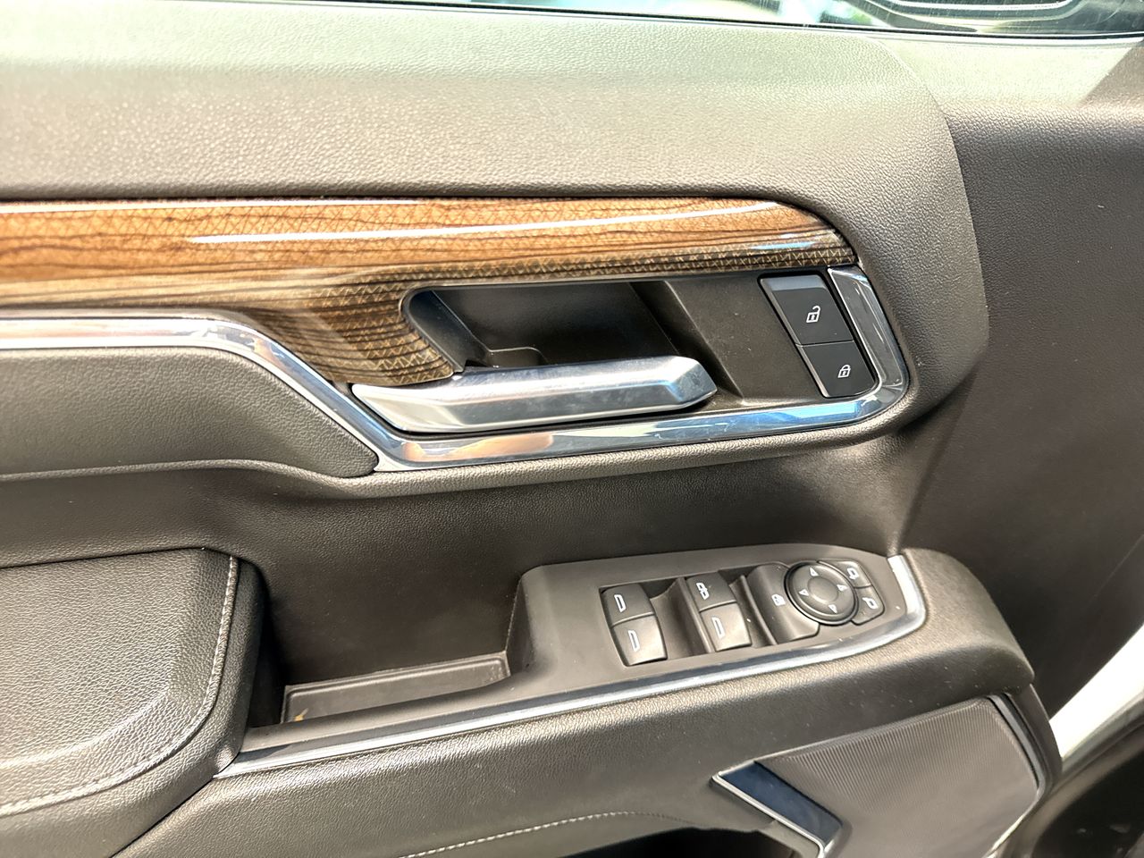 2024 Chevrolet Cheyenne 5.3 RST At