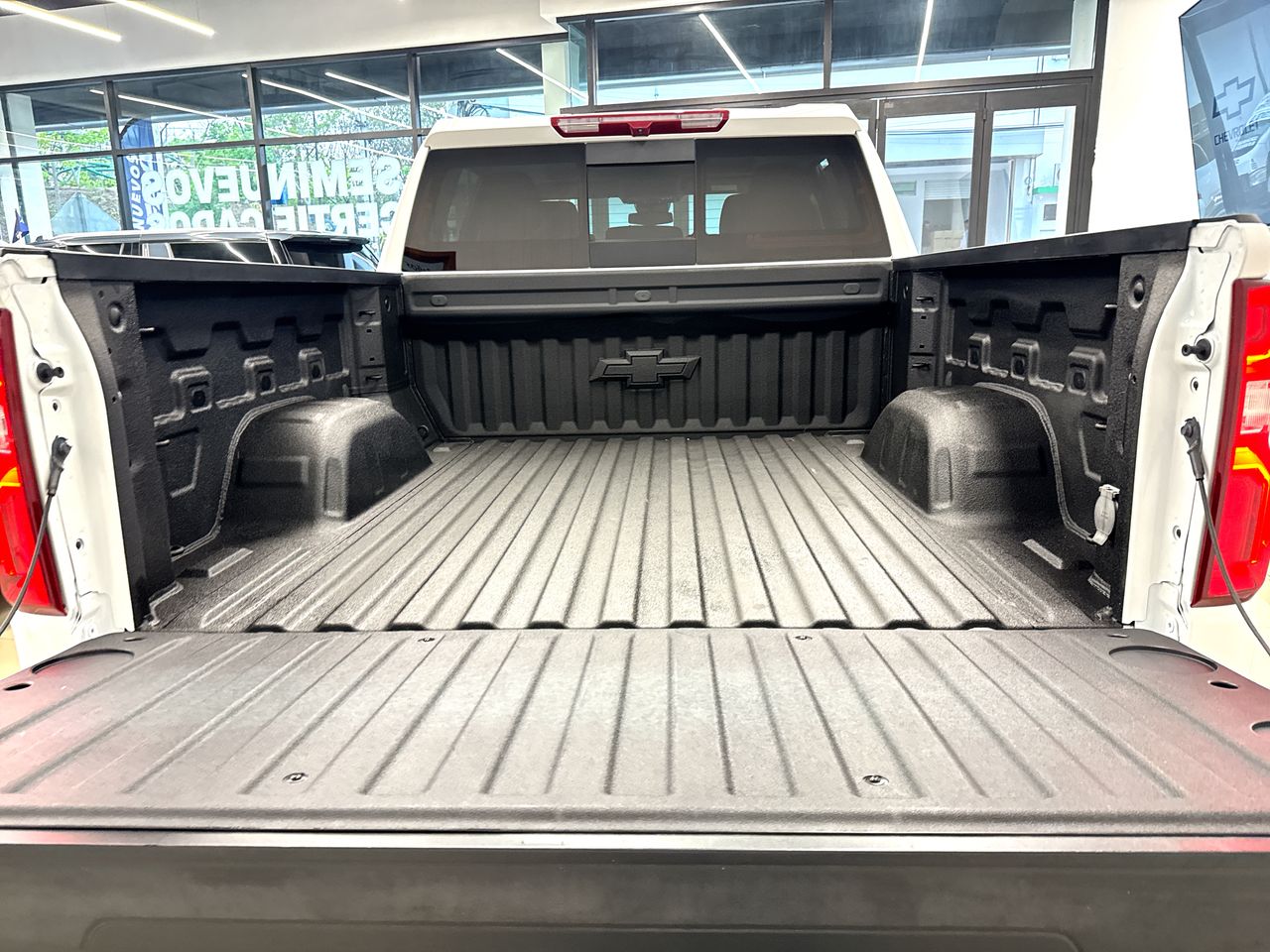 2024 Chevrolet Cheyenne 5.3 RST At