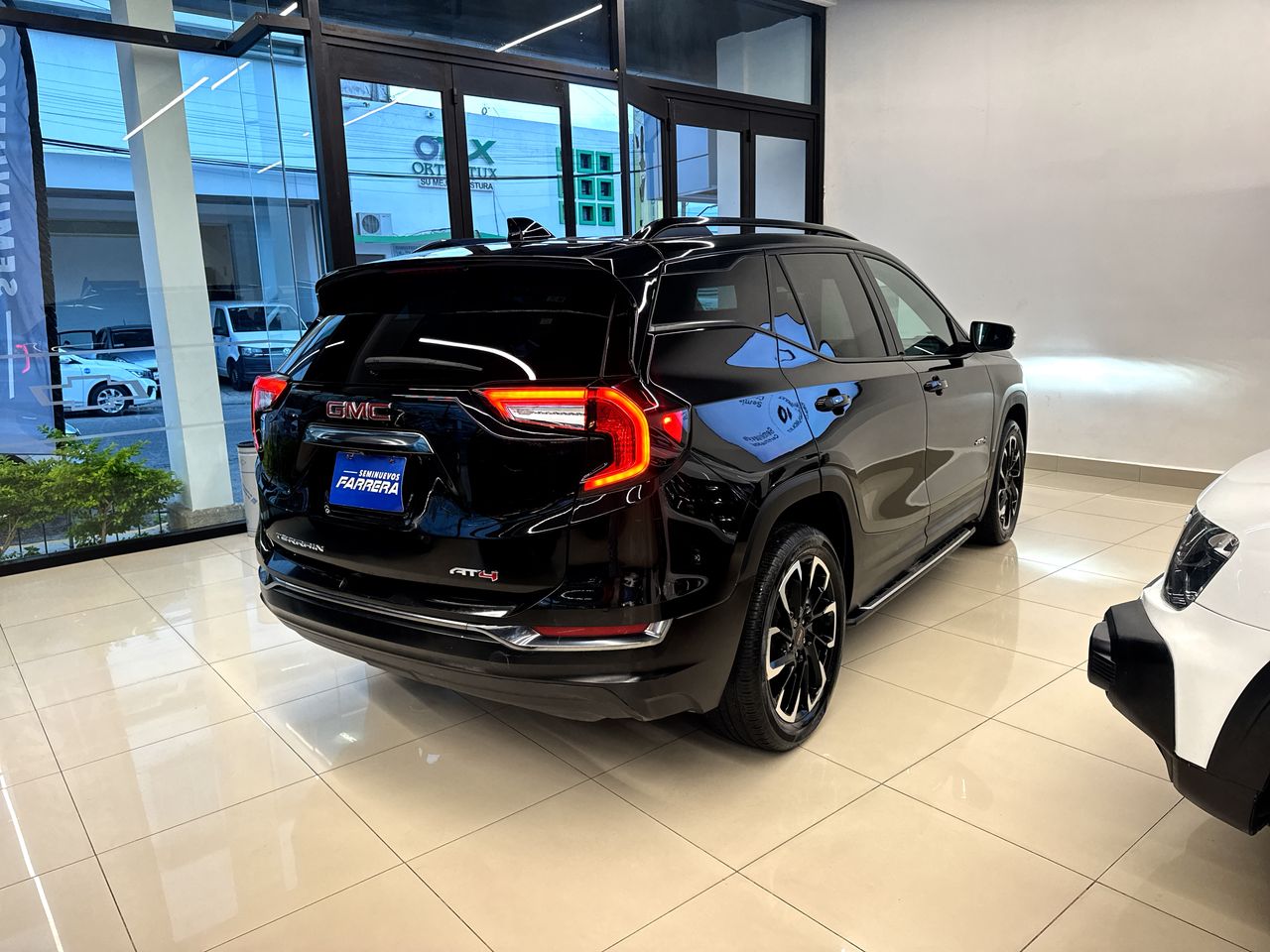 2023 GMC Terrain 1.5 AT4 At