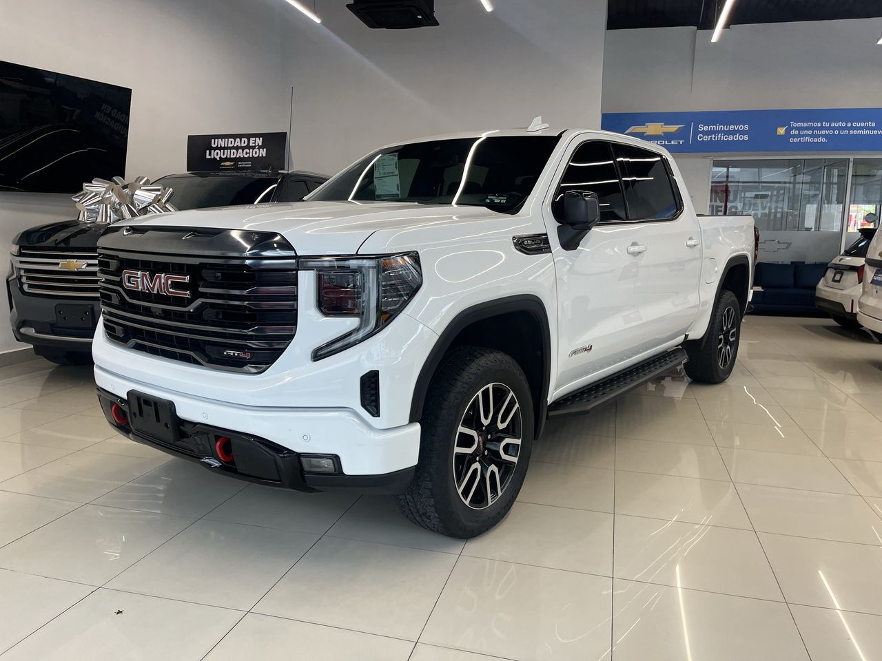 2024 GMC Sierra 5.3 AT4 At