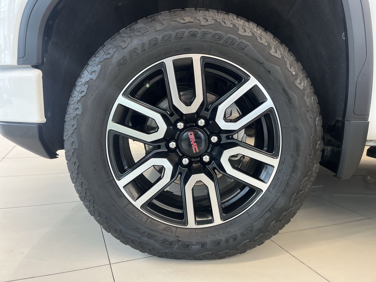 2024 GMC Sierra 5.3 AT4 At